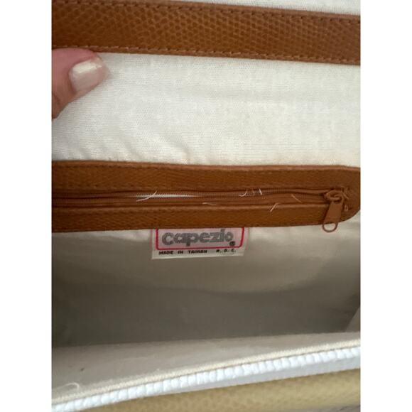 Vintage Capezio White & Tan Envelope Shoulder Bag - Picture 2 of 9